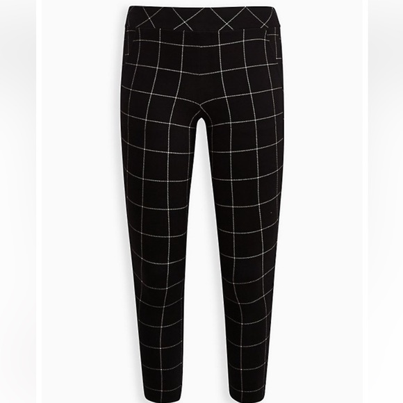 Torrid Full Length Signature Waist Pocket Legging size 00 | Medium - Picture 5 of 6